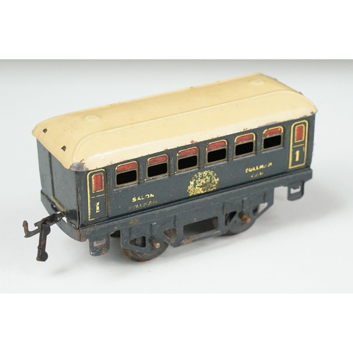 84 - Two boxed French Hornby O gauge Voiture M items of rolling stock (play wear and tatty boxes) plus a ... 