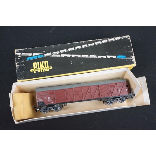 154A - Two boxed HO gauge locomotives to include Roco 4149A and Fleischmann 1379, plus a Jouef SNCF BB 9201... 