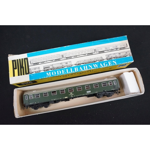 154A - Two boxed HO gauge locomotives to include Roco 4149A and Fleischmann 1379, plus a Jouef SNCF BB 9201... 