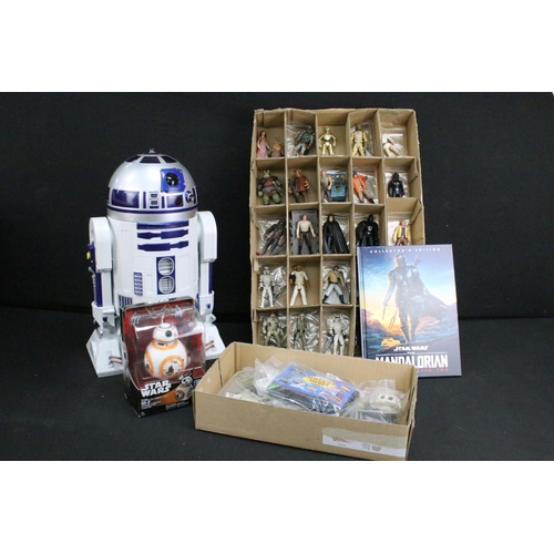 1439 - Star Wars - Collection of Star Wars figures and RC Droids featuring 1 x carded Hasbro BB-8, 1 x Jakk... 