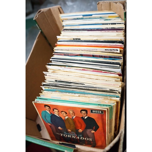 330 - Vinyl - Over 100 mainly 1960’s Mod / Beat / Rock ’N’ Roll and Pop EP’s including foreign examples, t... 