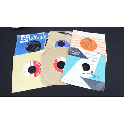 315 - Vinyl - 32 Surf / Hot Rod 1960’s mainly US pressing 7” singles including demo promos to include: The... 