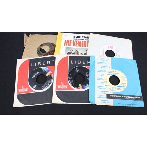 315 - Vinyl - 32 Surf / Hot Rod 1960’s mainly US pressing 7” singles including demo promos to include: The... 