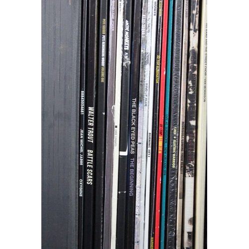 352 - Vinyl - 21 recent release / reissue LPs to include Bob Marley x 3 (1 sealed), Pink Floyd (Dark Side ... 