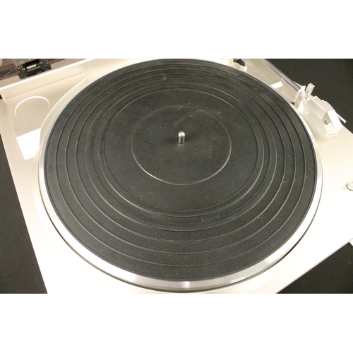 769 - Hi-Fi - Denon DP-200USB automatic turntable