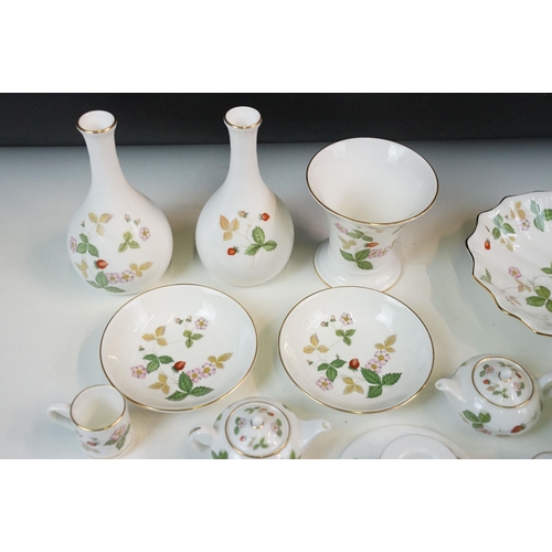 38 - Wedgwood 'Wild Strawberry' Bone China mixed items to include trinket box, bulb vases, cup, vase, can... 