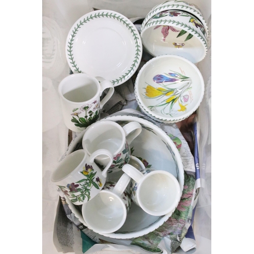 62 - Large collection of Port Meirion, The Botanic Garden tableware to include tea pot, eight fruit bowls... 