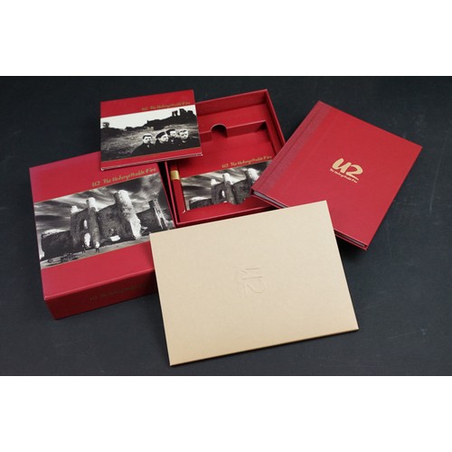 775 - CD / Memorabilia - U2 War Limited Edition Collectors Pack (17797994) box has some staining and creas... 