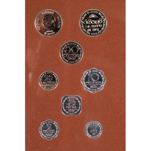 159 - A collection of ten mainly Royal Mint brilliant uncirculated / proof coin sets to include 1979 Maldi... 