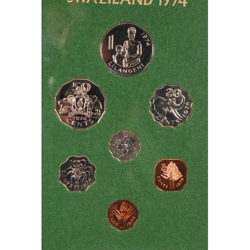 159 - A collection of ten mainly Royal Mint brilliant uncirculated / proof coin sets to include 1979 Maldi... 