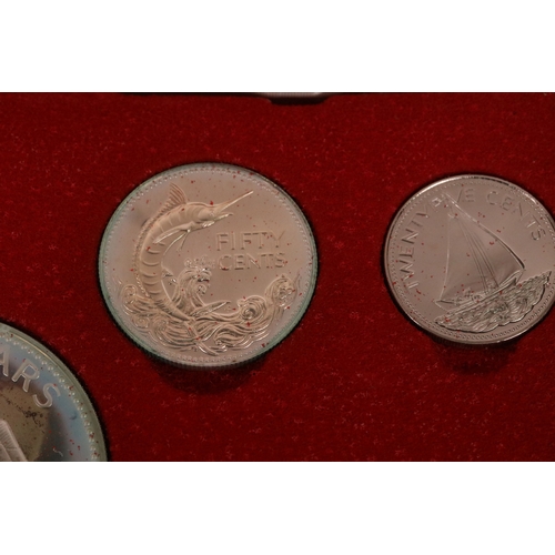 162 - A Franklin Mint 1974 Bahamas 9 coin proof set, to include the sterling silver 10 dollar & 5 dollar c... 