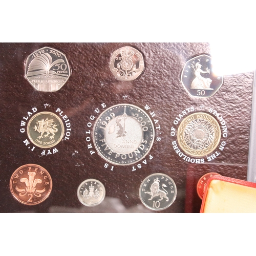 201 - A collection of mainly United Kingdom coins to include uncirculated, year sets, commemorative crowns... 