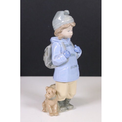 122 - Collection of Lladro and Nao dog related figurines to include 5401, Collectors Society 1989, 7612 5t... 