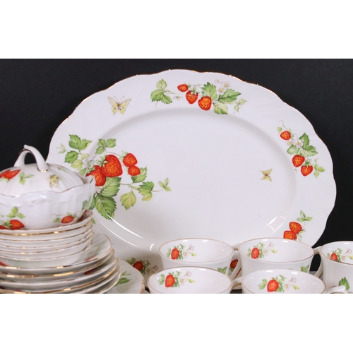 125 - Queen's 'Virginia Strawberry' pattern set to include six mugs, six cups and saucers, six small dishe... 