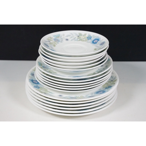 144 - Wedgwood 'Clementine' dinner service set to include, two lidded tureens, six dinner plates, 27cm dia... 