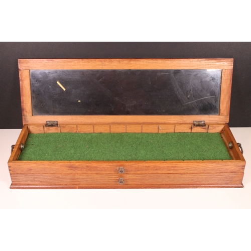 193 - 20th century wooden display case with glazed top, lift up lid and pull out lower drawer to front, H ... 