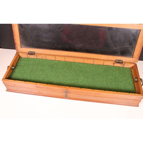 193 - 20th century wooden display case with glazed top, lift up lid and pull out lower drawer to front, H ... 