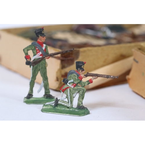 226 - A collection of vintage flat tin toy soldiers to include infantry, bandsmen and cavalry examples, co... 