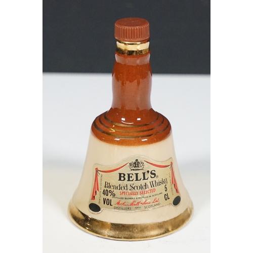 480 - Group of breweriana items to include J&B Scotch whisky and Hamlet Mild Cigars ashtrays, Carlsberg Da... 