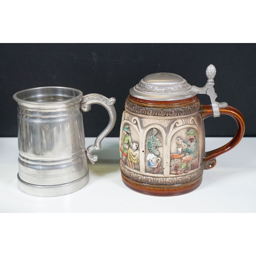 484 - Selection of tankards to include silver plate, pewter, ceramic and glass examples, Arthur Price, Vin... 