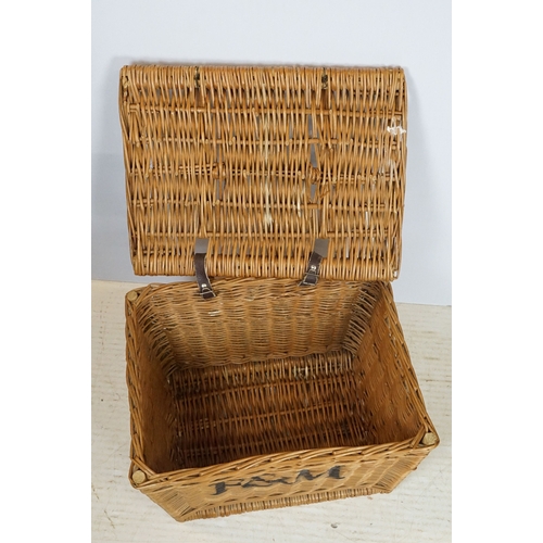 514 - Fortnum & Mason wicker picnic basket, 29cm high x 45cm wide