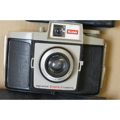 527 - Quantity of cameras to include Polaroid examples, Coronet, Kodak, various box cameras, etc (3 boxes)