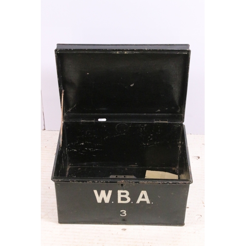 518 - Group of vintage boxes to include metal W.B.A example, H 23cm, W 39cm, D 26cm and two wooden boxes, ... 