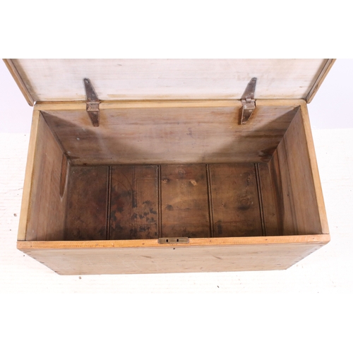 686 - Vintage pine tack box, H 39cm, W 73cm, D 41cm