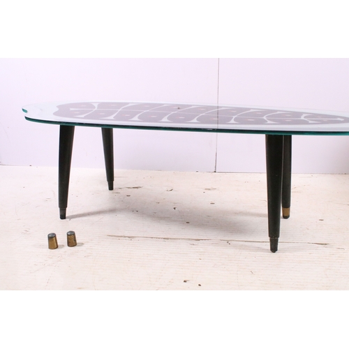 703 - Mid 20th century vintage glass and mirror pattern top coffee table, H 33cm, W 121cm, D 43cm