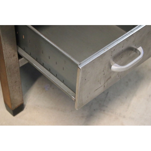 712 - Art Metal, London industrial metal desk with six drawers and two slides, faux leather top covering, ... 