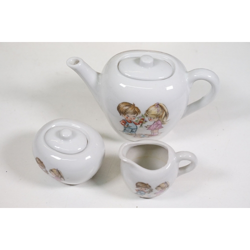 132 - Mixed selection of children's China to include Bunnykins and a child's tea set, etc