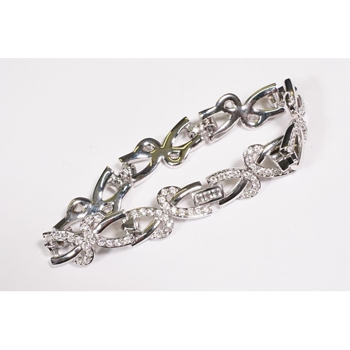 303A - A ladies Swarovski crystal set bracelet.