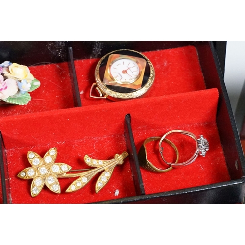 369 - A collection of mainly vintage costume jewellery to include a silver and enamel scarab brooch, bande... 