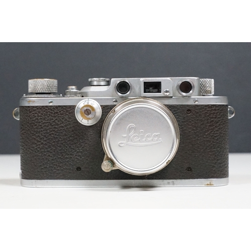 371 - A Leica D.R.P Ernst Leitz Wetzlar 111b rangefinder camera No.326319 with Leitz Wetzlar f=5cm 1:2 len... 