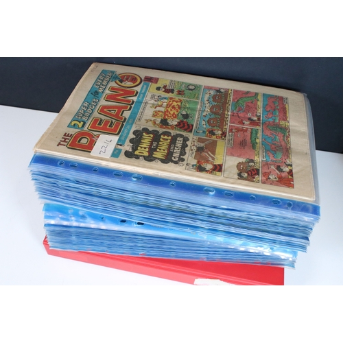 411 - Large collection of 1970s and 1980s Beano comics. 2 boxes.