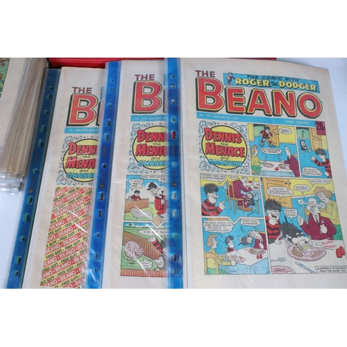 411 - Large collection of 1970s and 1980s Beano comics. 2 boxes.