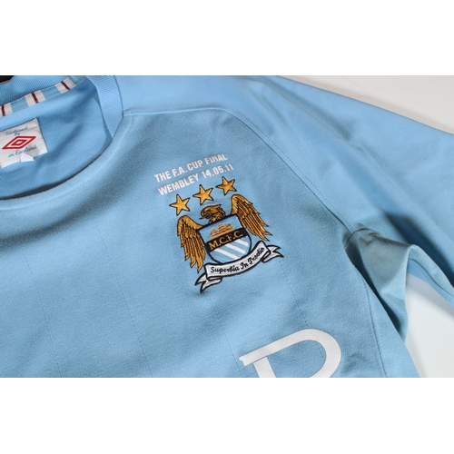 424 - Manchester City 2011 FA Cup winners - Manchester City shirt for the 2011 Final signed by Joe Hart (K... 