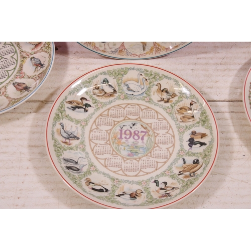 522 - Large collection of Wedgwood collector's plates to include The Wheel of Fortune and annual calendar ... 