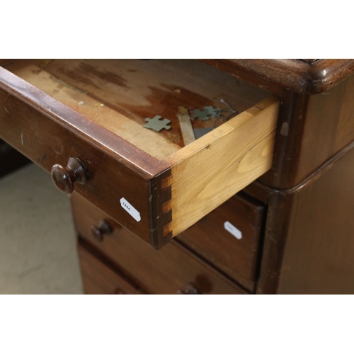 652 - Late 19th/ early 20th century large mahogany twin pedestal kneehole desk with eight drawers and inla... 