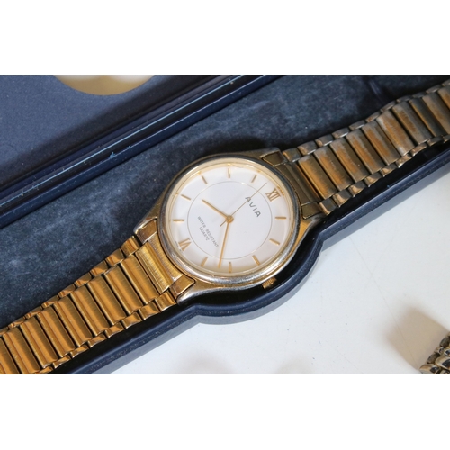 261 - A collection of ladies and gents wristwatches to include Bulova and Seiko examples.