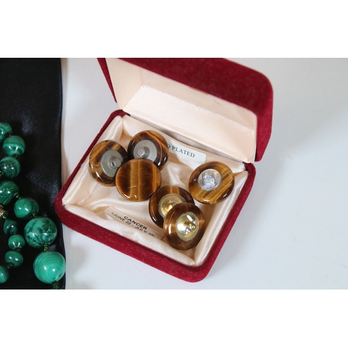 337 - A small quantity of costume jewellery to include a Malachite beaded necklace and a set of tigers eye... 