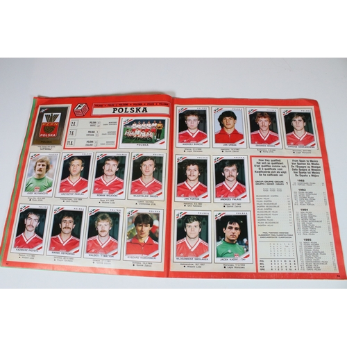 389 - Football Stickers - Panini Mexico 86 World Cup sticker album (complete), plus a Panini Supersport St... 