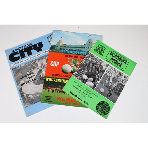 438 - 1974 League Cup Final Manchester City v Wolverhampton Wanderers - League Cup Final programmes, Leagu... 