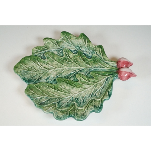 31 - GV Pottery Vintage radish Majolica draining salad bowl, diameter 23.5cm and plate W 26cm D 30cm