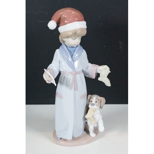 49 - Large collection of Lladro winter themed figurines to include snowman 1438, child with snowballs 816... 