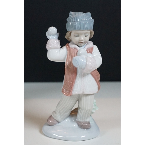 49 - Large collection of Lladro winter themed figurines to include snowman 1438, child with snowballs 816... 