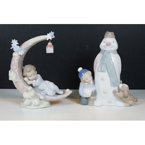 49 - Large collection of Lladro winter themed figurines to include snowman 1438, child with snowballs 816... 