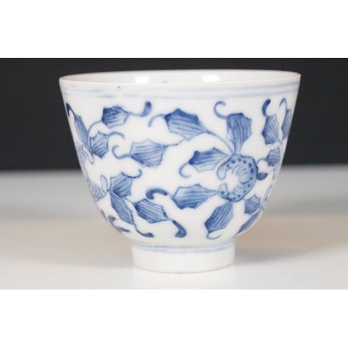 76 - Collection of 19th Century Chinese blue and white ceramics to include an oval dish hand painted with... 