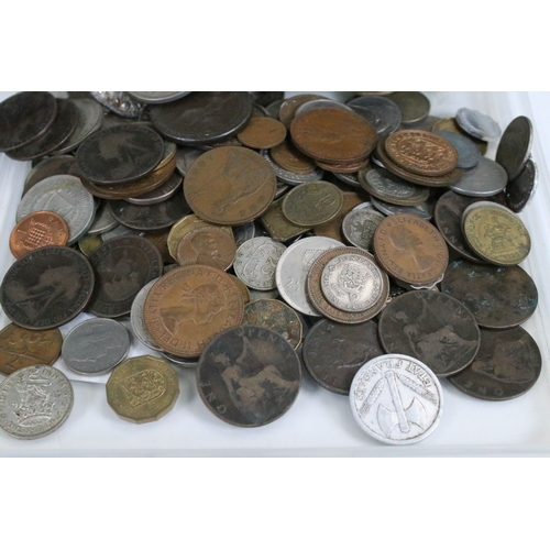 239 - A collection of British pre decimal and world coins to include a good selection of silver examples t... 