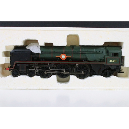 21 - Four boxed Hornby OO gauge Super Detail locomotives to include R2258 BR 4-6-0 Class 5MT locomotive w... 